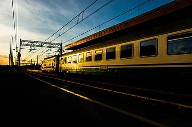 Freepik : Key routes linking Delhi, Uttar Pradesh, Bihar and beyond get additional Holi services