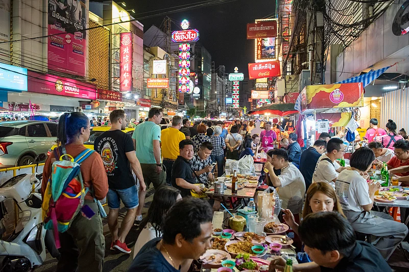 Bangkok’s Yaowarat Road comes alive after dark