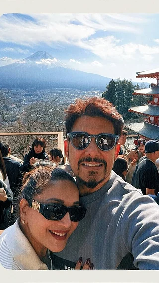 Instagram/drneneofficial and madhuridixitnene : Madhuri Dixit with her husband Dr Shriram Nene in Japan
