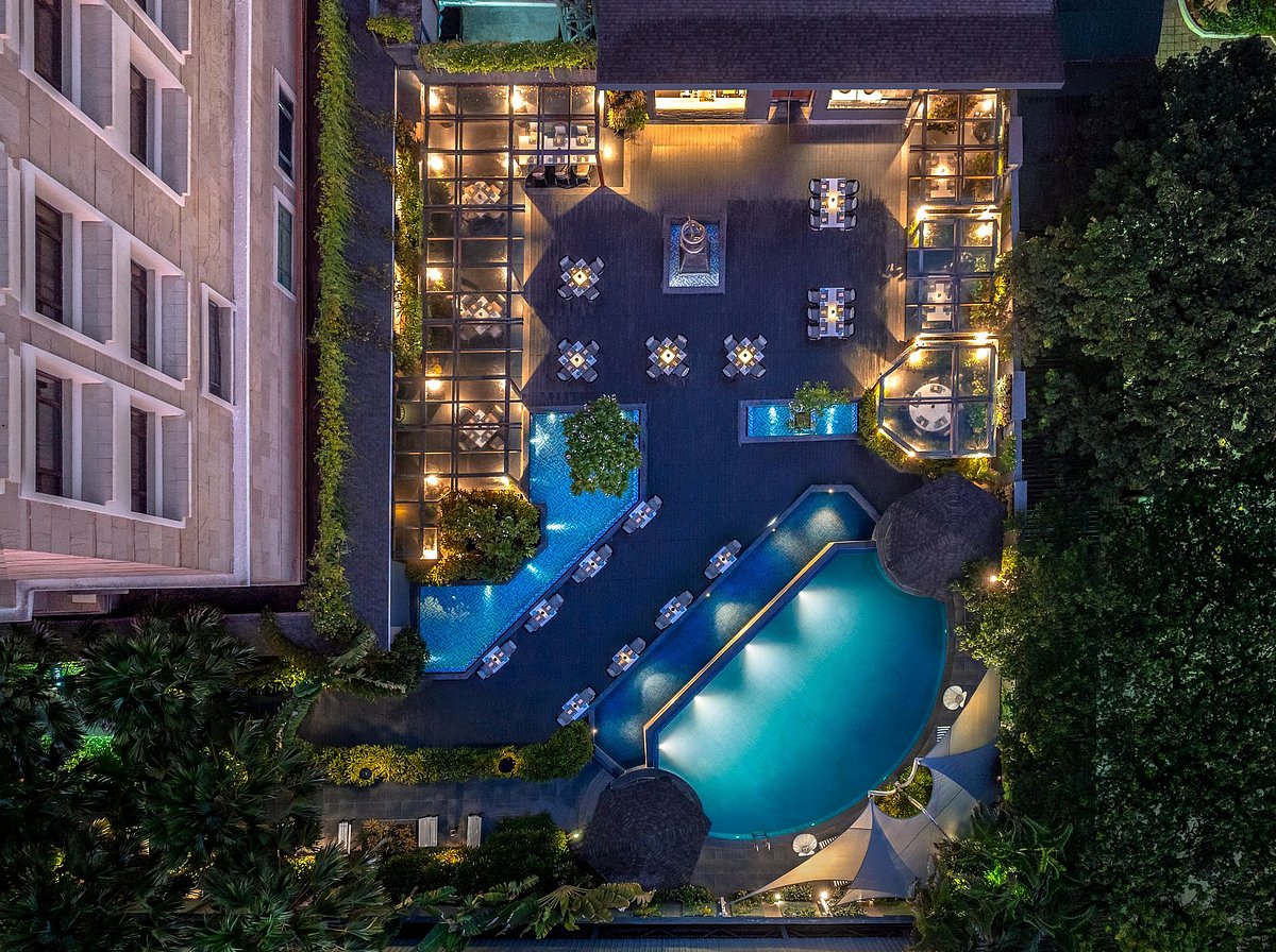 Afghan Grill offers poolside dining