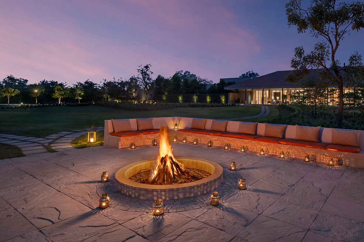 Sanket Patel : Bonfire by the Lake in Oberoi Vindhyavilas