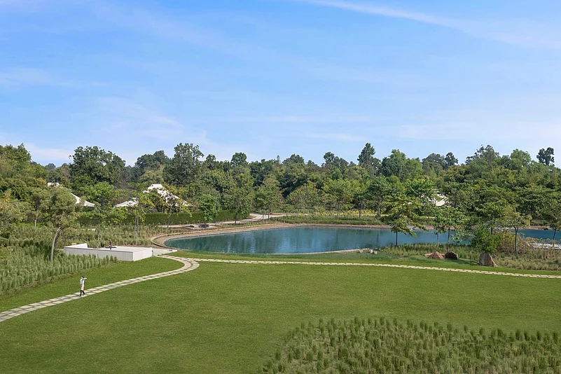 Front lawn and lake in the property