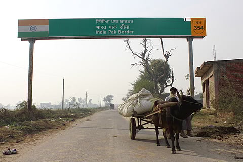 The road just outside the Khem Karan train station