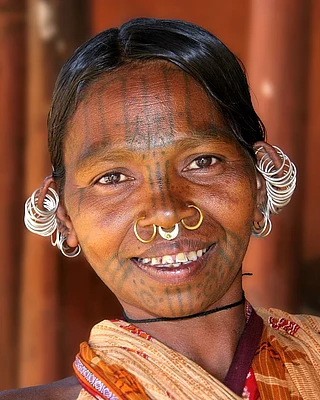 Wikimedia Commons : A woman from the Kutia Kondh tribe