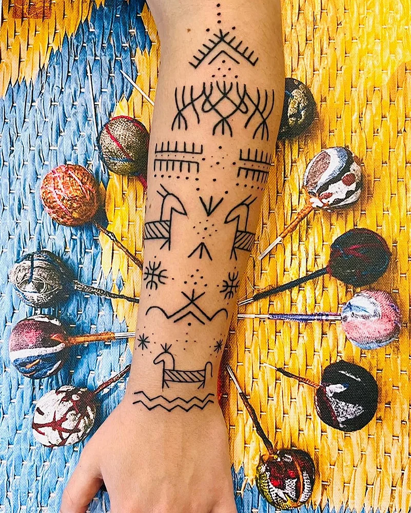 Godna handpoke tattoo