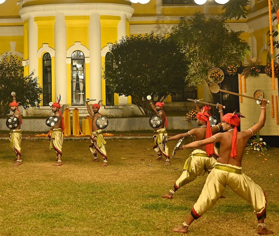 thegreateasternepicschhau/Instagram : The Great Eastern Epics - Chhau Festival at Belgadia Palace