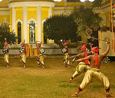 thegreateasternepicschhau/Instagram : The Great Eastern Epics - Chhau Festival at Belgadia Palace