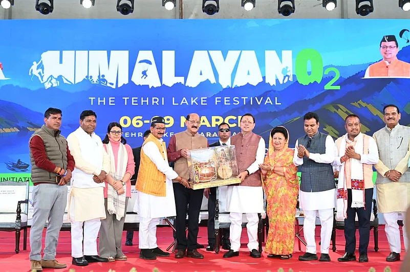 Dignitaries on stage during the Himalayan O₂ festival inauguration