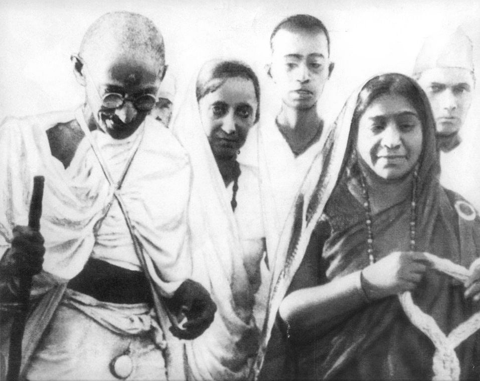Mahatma Gandhi, Mithuben Petit, and Sarojini Naidu during the March