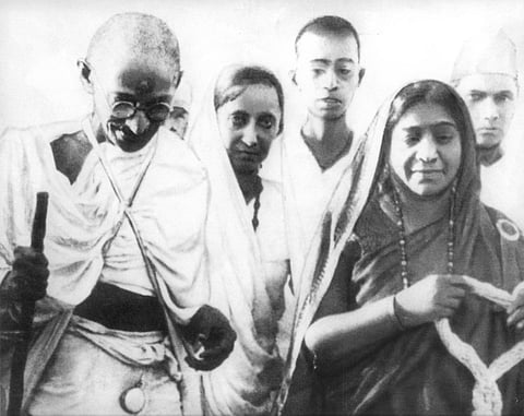 Mahatma Gandhi, Mithuben Petit, and Sarojini Naidu during the March