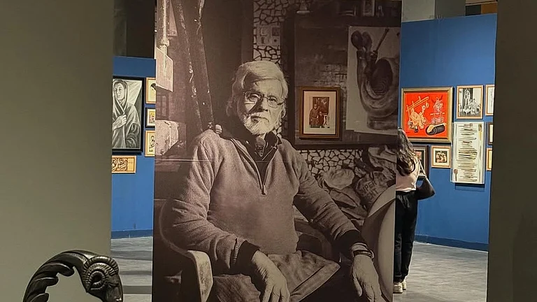 Exhibition celebrating 100 years of Satish Gujral - Image Credit: tesoro_art_india/Instagram
