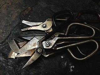 Unsplash : A shot of scissors