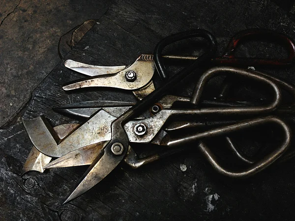 Unsplash : A shot of scissors