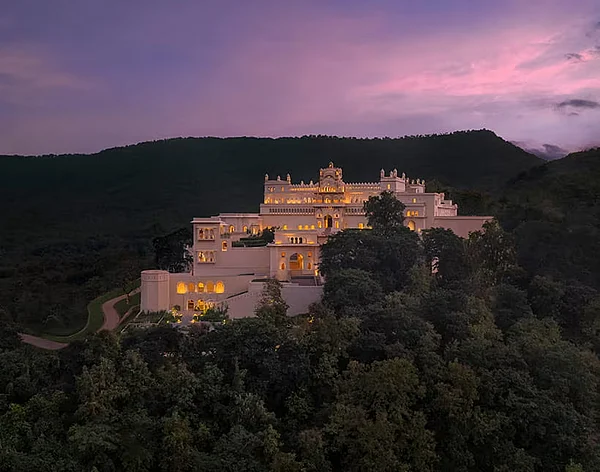 Official Webite/www.oberoihotels.com/ : Oberoi Rajgarh Palace