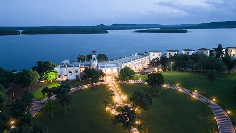 Narwar Lakefront Resort