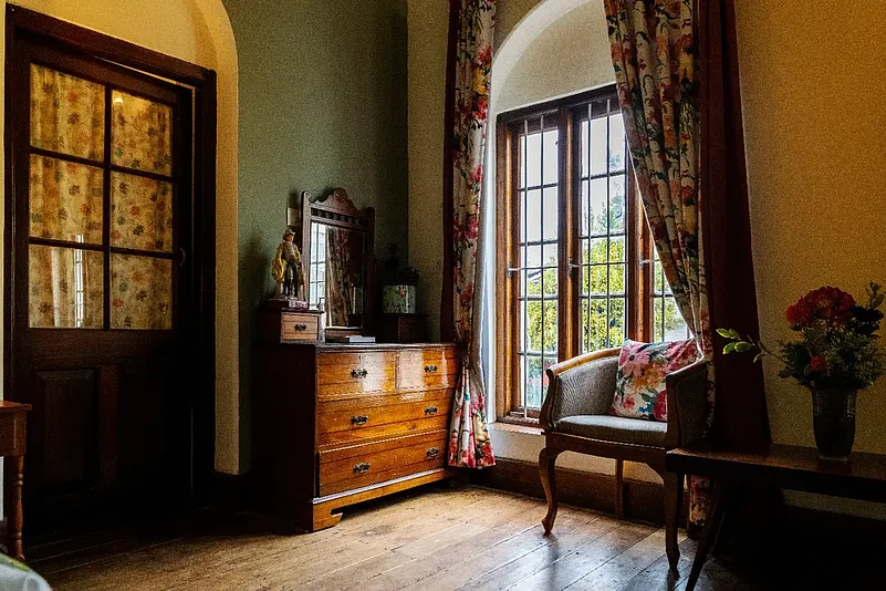 King’s Cliff is a 100-year-old mansion with old-world colonial charm