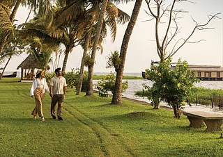 CGH Earth : Coconut Lagoon