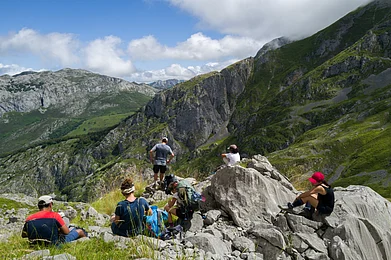 Shutterstock : From rugged mountains to sun-kissed coastlines, Spain is a paradise for hikers and cyclists