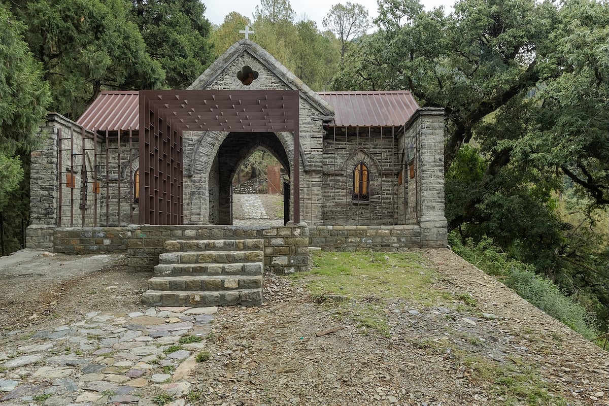 Supplied : Pines Cemetery, Uttarakhand