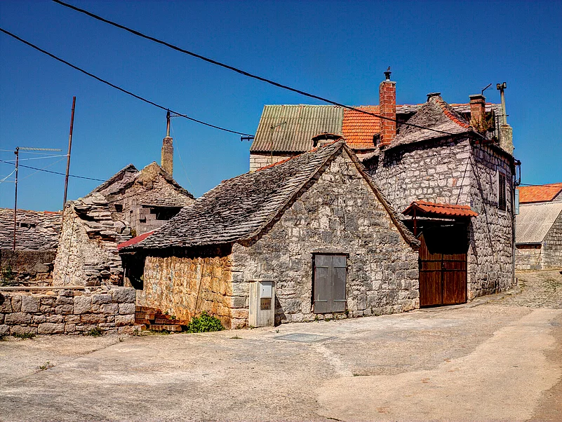 Old houses in Šolta Grohote, Hrvatska