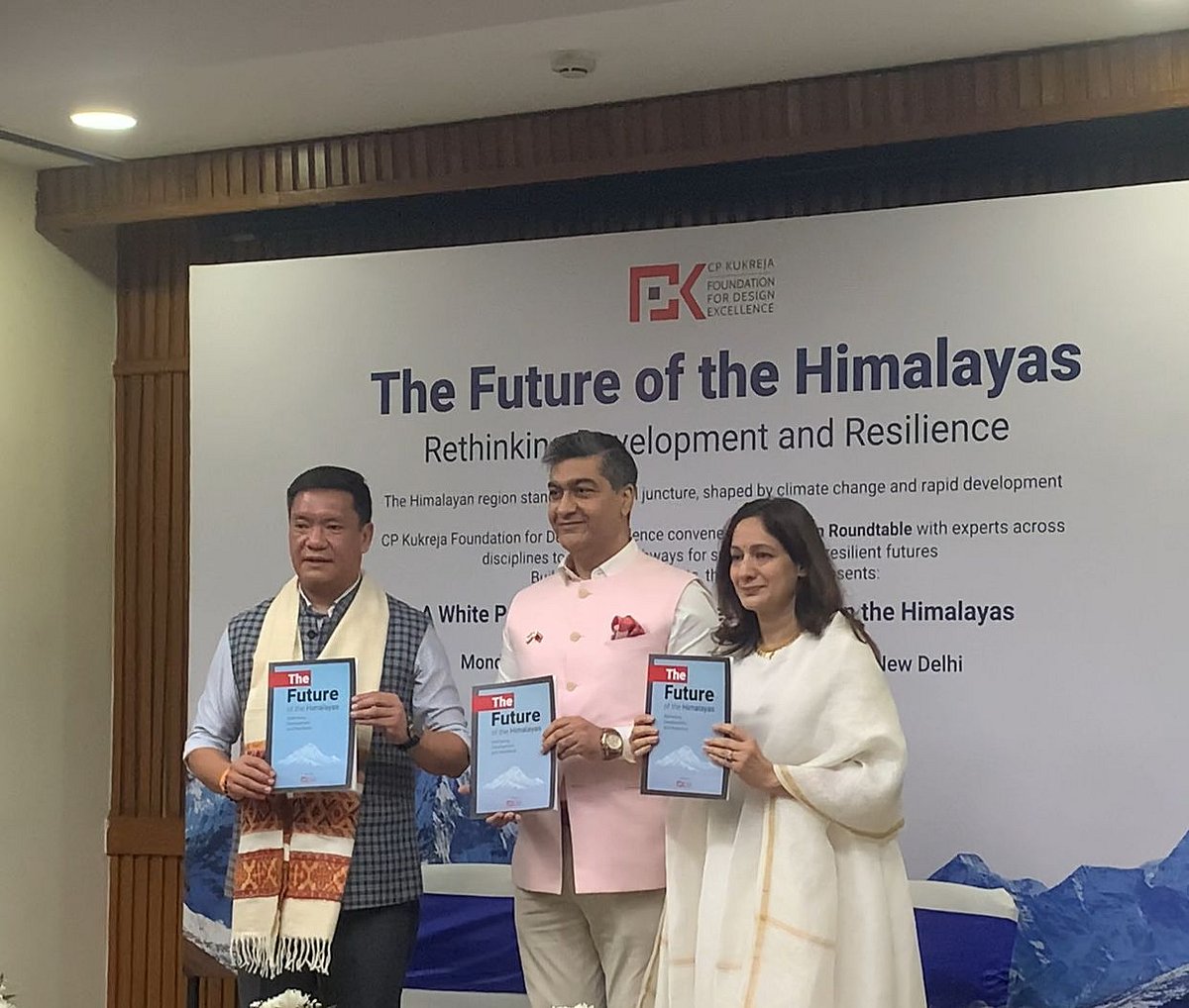 Outlook Traveller : White Paper Launch Moment