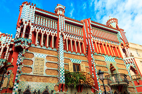 The facade of Casa Vicens