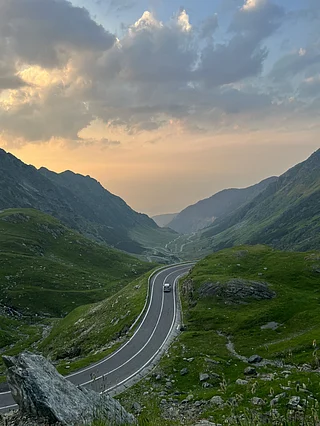 Shutterstock : Road trips in Europe