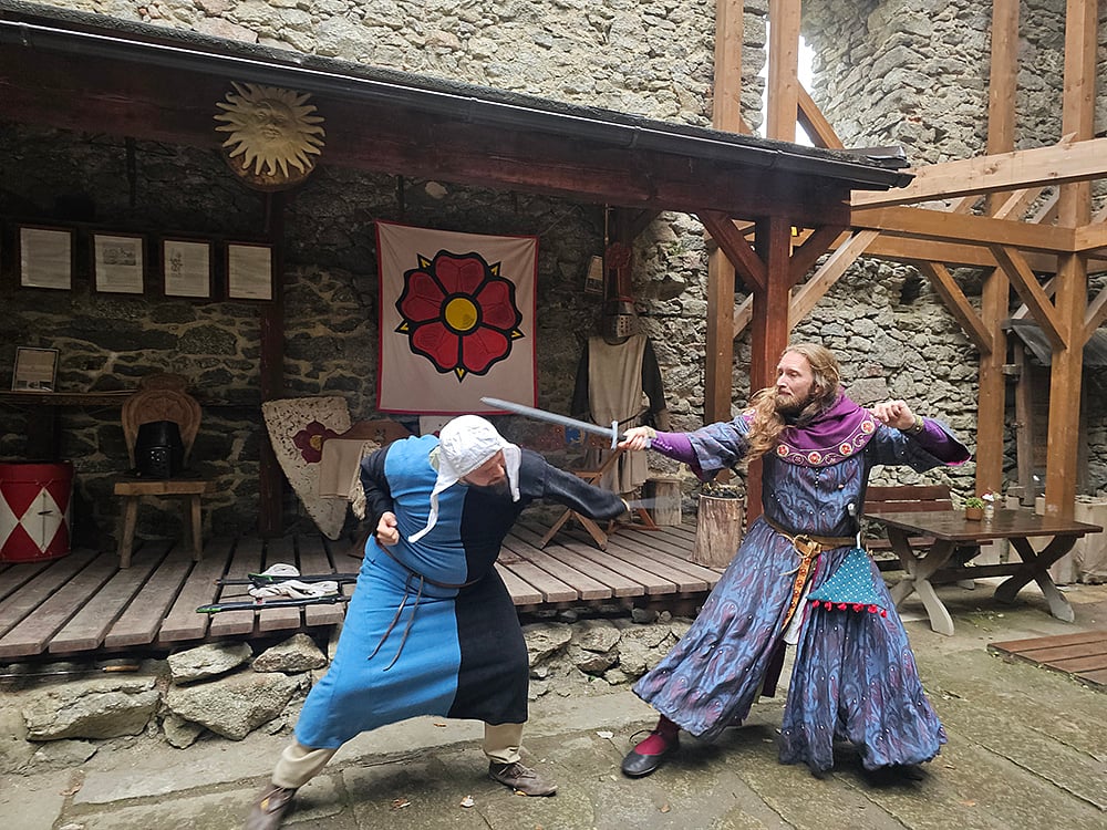 Sword-fighting theatrics at the ruins of Vítkův Hrádek