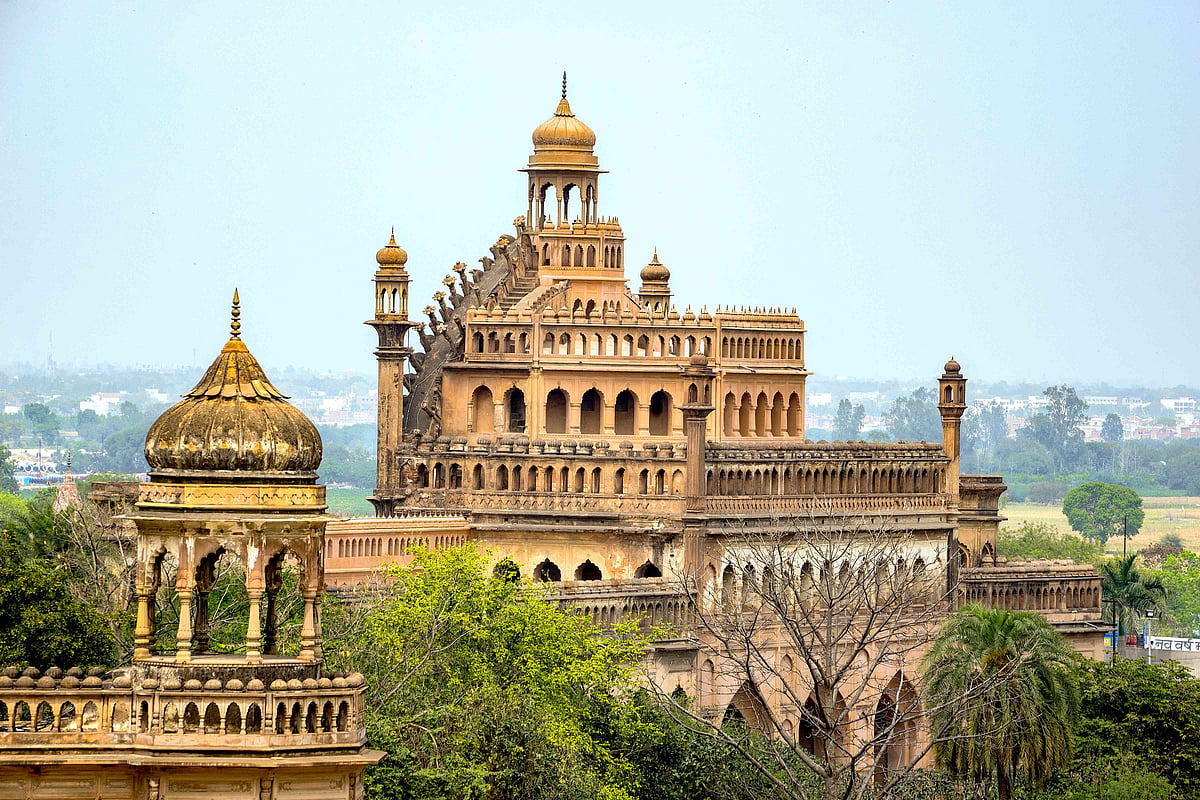 Shutterstock : Intricate details of Rumi Darwaza, one of Lucknow’s most iconic gateways
