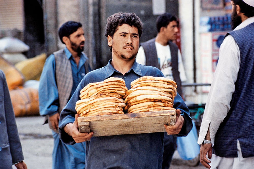 Kabul/Afghanistan: A scene from daily life in Kabul, capturing the movement of people through a city shaped by history, conflict and everyday resilience