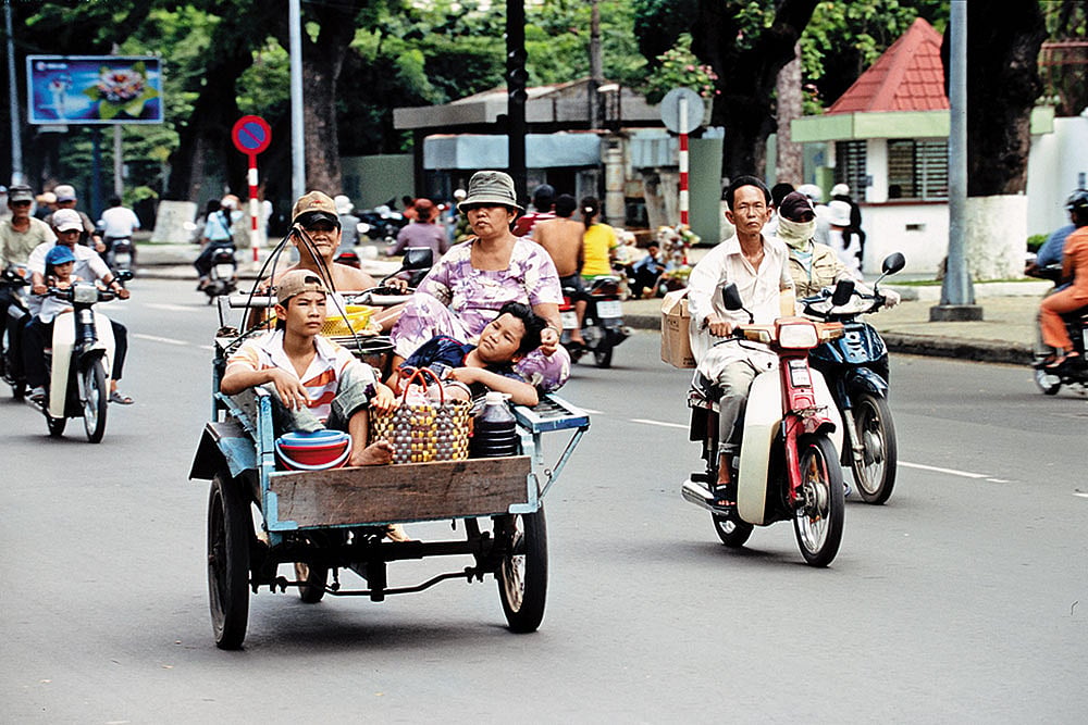 Ho Chi Minh City/Vietnam:
Street life in Ho Chi Minh City, where motorbikes, markets and constant movement define the rhythm of Vietnam’s largest city