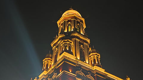 The Standard Life Assurance Building has been illuminated by the Kolkata Restorers