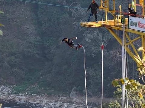 Bungee Jumping