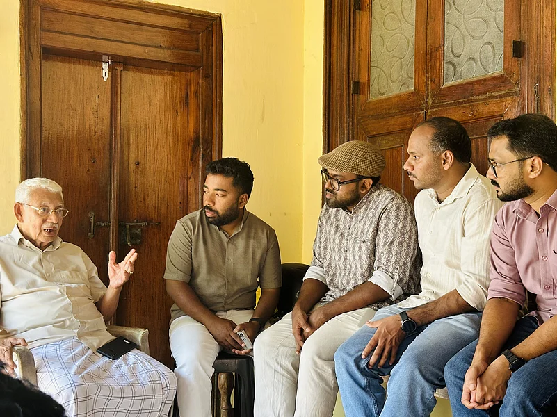 Shihdad with his team