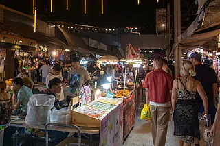 Shutterstock : Bangkoks Chatuchak Market