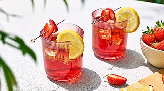 Unsplash : Summery trends were loving in our cocktails.