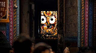 Unsplash : Puris sacred landscape stretches beyond the Jagannath Temple, where centuries-old shrines, places of worship and living traditions reflect the citys rich spiritual heritage.