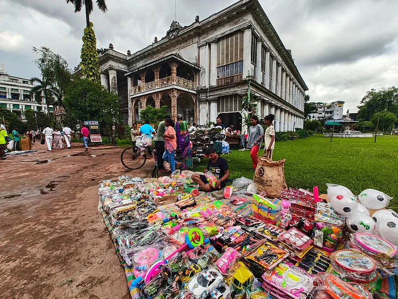 Keeping the heritage alive, the Rath Yatra Mela of today still carries its old charm at Marble Palace, Kolkata