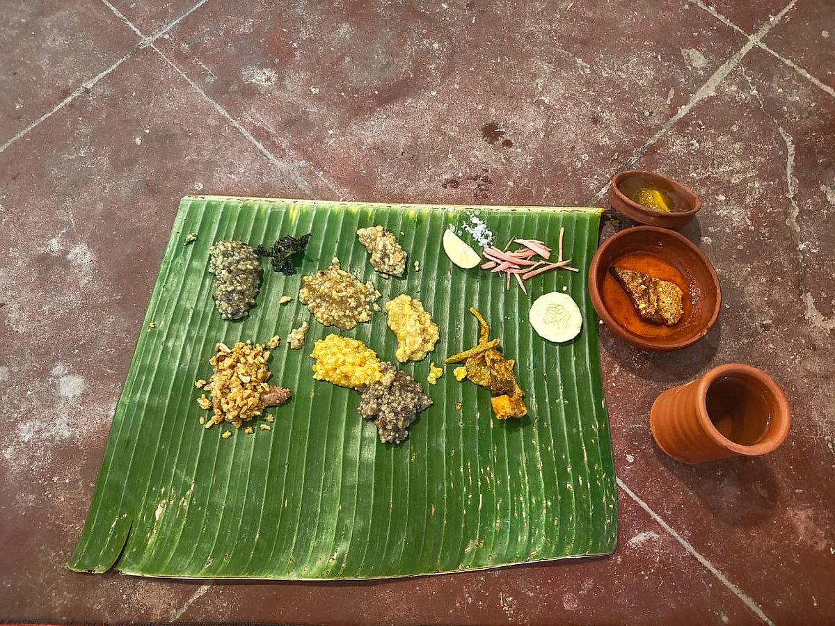 The Auspicious Traditional Kolapata Bhog, which was offered to Lord Jagannath served to everyone, with nine varieties of Kichuris
