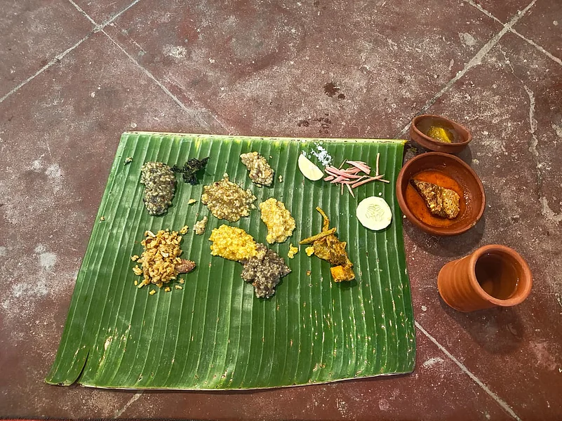The Auspicious Traditional Kolapata Bhog, which was offered to Lord Jagannath served to everyone, with nine varieties of Kichuris
