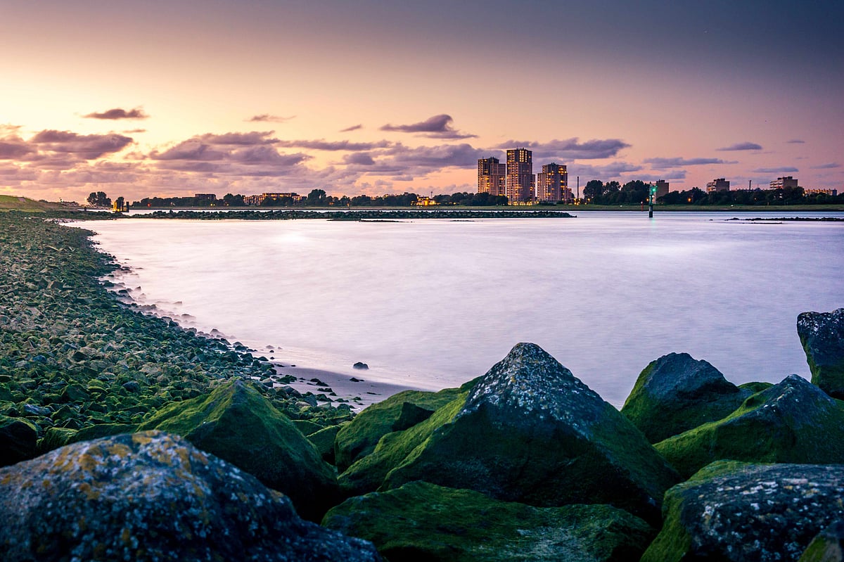 Shutterstock : Rotterdam, South Holland, the Netherlands