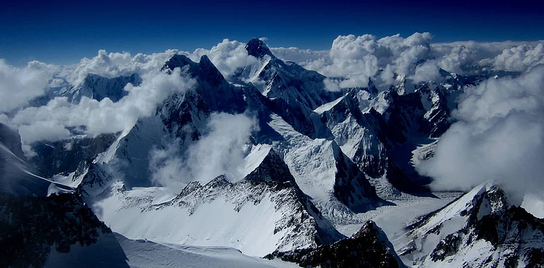 View from Gasherbrum II to Broad Peak and K2 - Wikimedia Commons