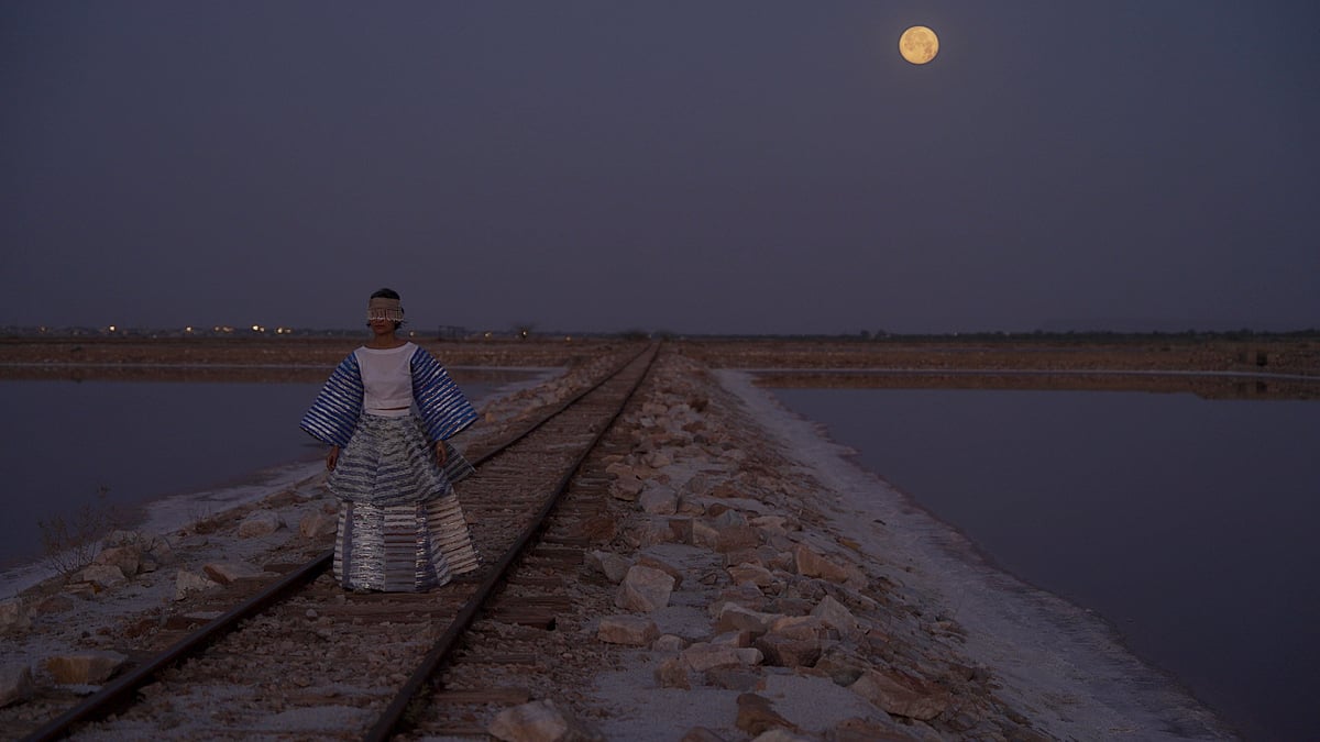 The exhibition connects Jaipur’s history with contemporary questions around resources, borders, ecology and colonial extraction