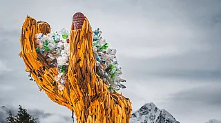 Instagram: @sabiennale : ‘Hand of Everest’ created from reclaimed waste collected in the Himalayas