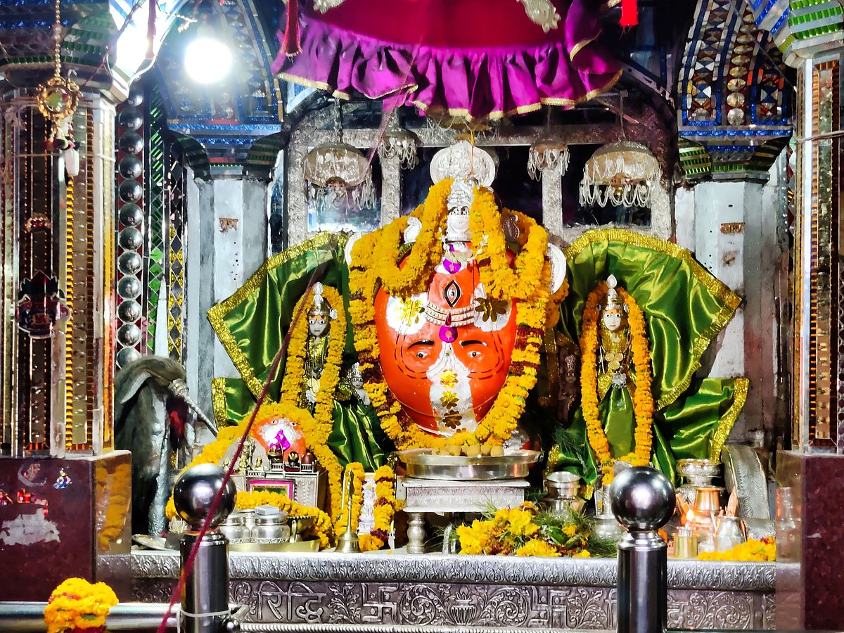 Lord Ganesha idol at Trinetta Ganesh Temple
