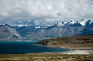 Unsplash : Ladakh reviews new permit system for foreign tourists