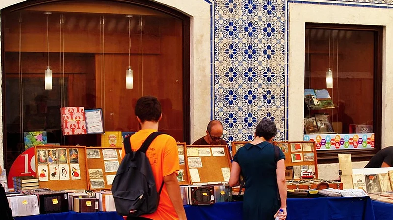 The world’s oldest bookstore in operation is located in Lisbon, Portugal