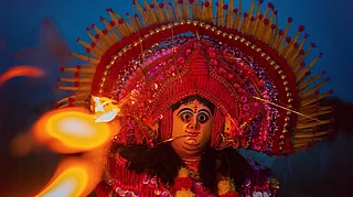 Instagram/shotbypoulomi : Chhau is a martial, theatrical dance tradition performed across Purulia, Seraikela and Mayurbhanj, with distinct styles of masks, costumes and movement (representational only)