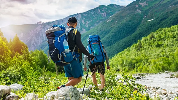 Deposit Photos : Trekkers on an expedition