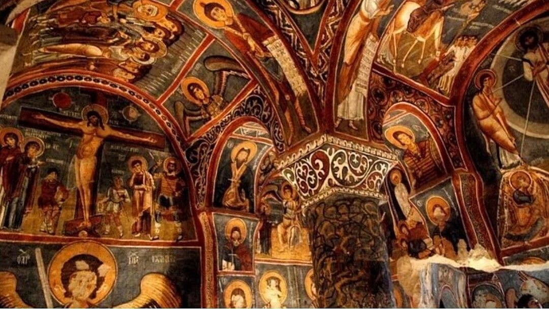 Karanlik Kilise